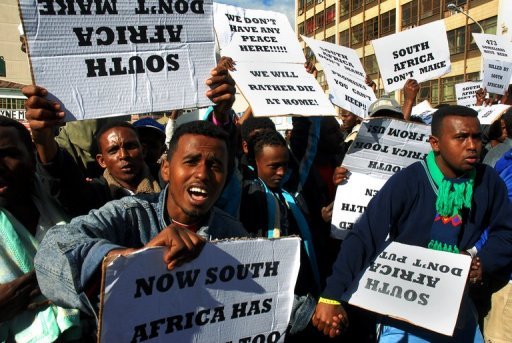 Des étrangers manifestant en 2008 en Afrique du Sud - Photo : fr.starafrica.com